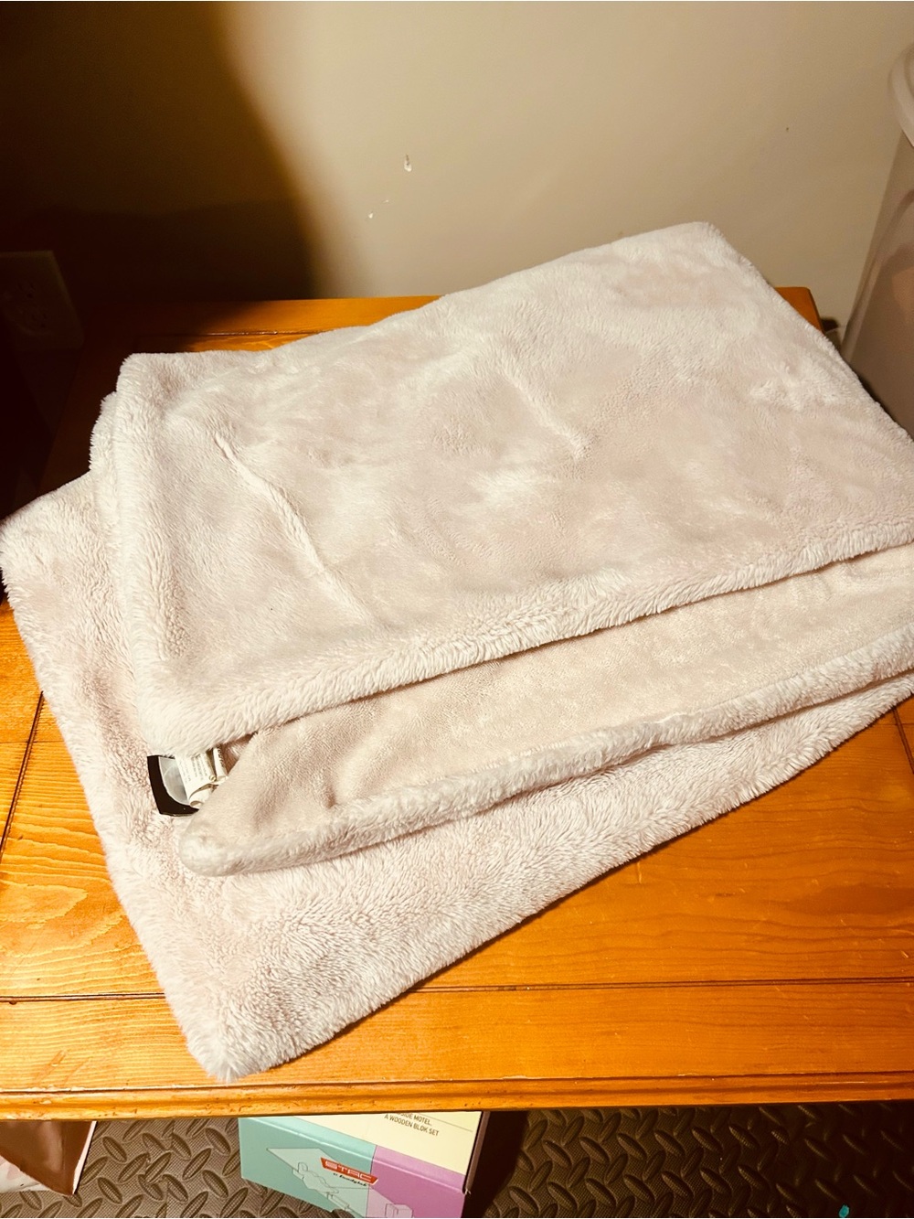 Rachel Zoe Plush Fluffy Throw Blanket in Light Pink
